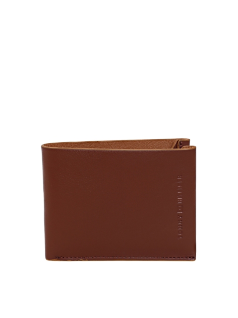 

Tommy Hilfiger Men Brown Leather Two Fold Wallet