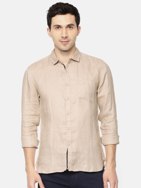 

Bossini Men Khaki Regular Fit Solid Casual Shirt