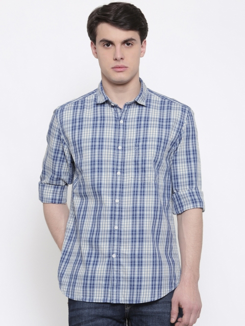 

CODE by Lifestyle Men Blue & White Regular Fit Checked Casual Shirt