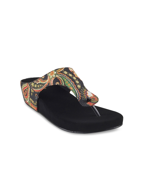 

Metro Women Black Printed Flatforms