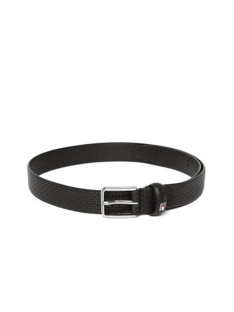 

Tommy Hilfiger Men Black Textured Leather Belt
