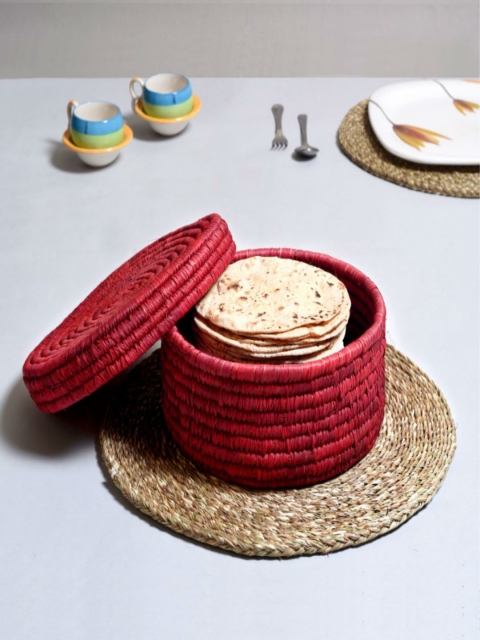 

Unravel India Red Textured Sabai Grass Roti Box