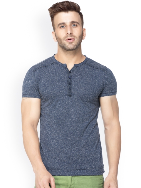 

Tinted Men Navy Blue Solid Henley Neck T-shirt