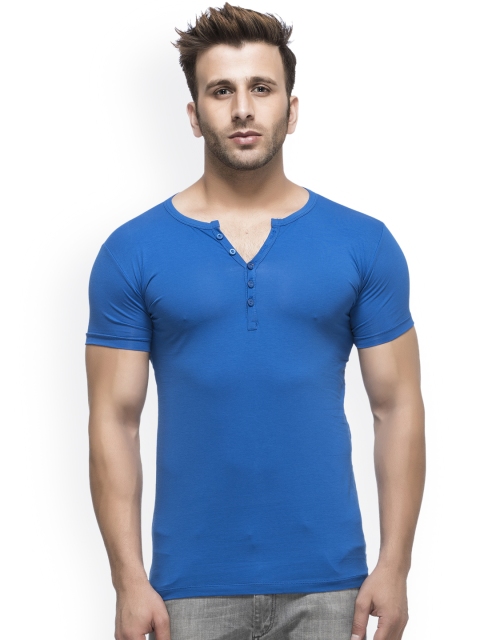 

Tinted Men Blue Solid Henley Neck T-shirt