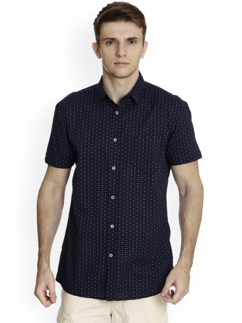 

United Colors of Benetton Men Black Slim Fit Printed Casual Shirt