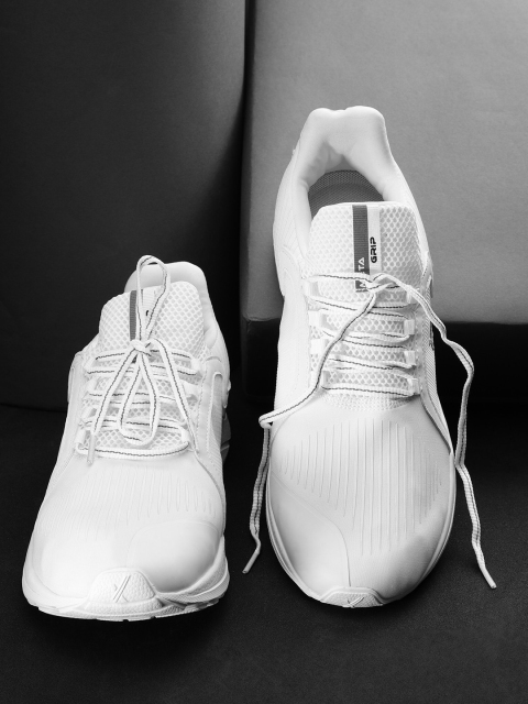 

HRX by Hrithik Roshan Men Ultra Lightweight Meta-Grip 1.0 Running Shoes, White