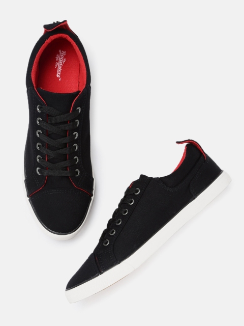 

Roadster Men Black Sneakers