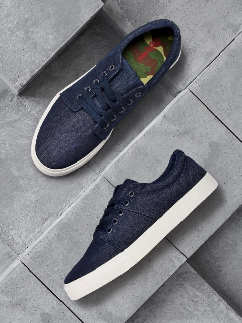 

Roadster Men Navy Blue Sneakers