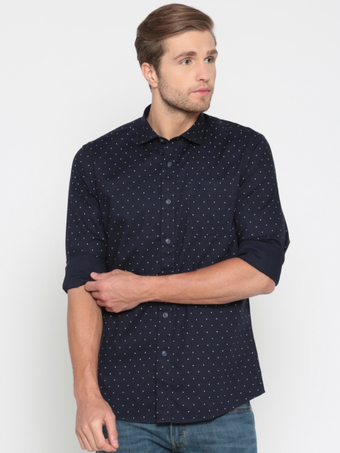 

Solly Jeans Co. Men Navy Blue & White Regular Fit Printed Casual Shirt