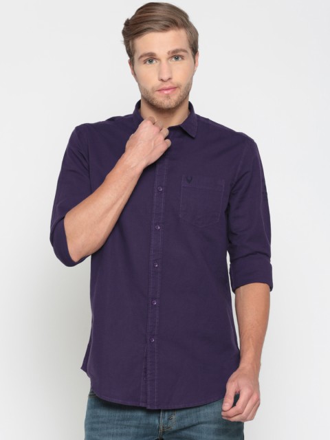 

Solly Jeans Co. Men Purple Custom Regular Fit Solid Casual Shirt