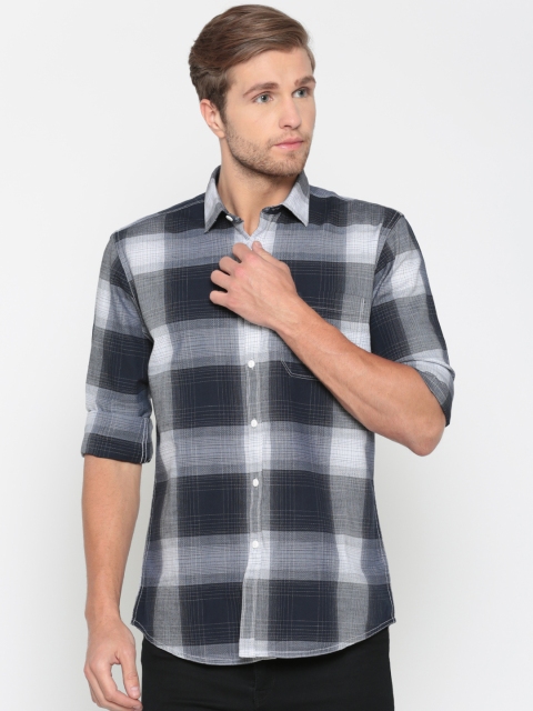 

Allen Solly Men Navy Blue & White Tailored Fit Checked Casual Shirt