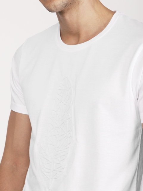 

ether Men White Round Neck T-shirt with Embossed Print