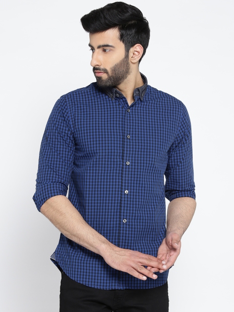 

Blackberrys Men Blue & Black Regular Fit Checked Casual Shirt