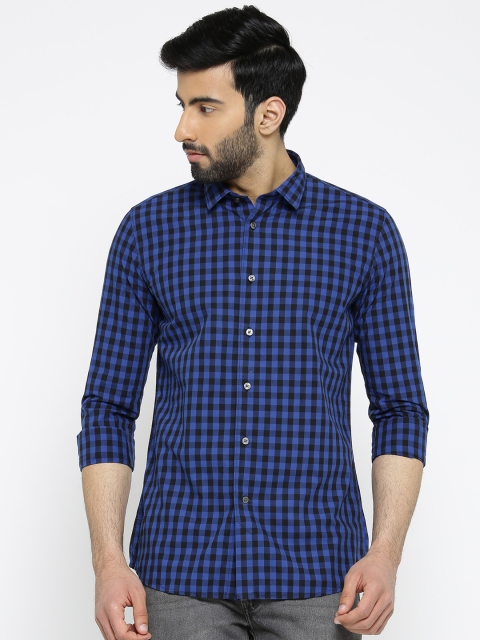 

Blackberrys Men Blue & Black Trim Fit Checked Casual Shirt