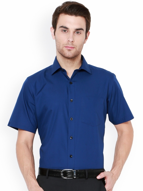 

Van Heusen Men Blue Regular Fit Solid Formal Shirt