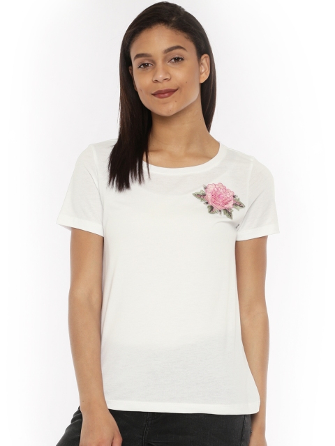 

Vero Moda Women White Solid Round Neck T-shirt