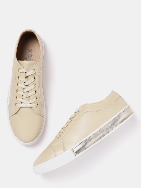 

Roadster Women Beige Sneakers