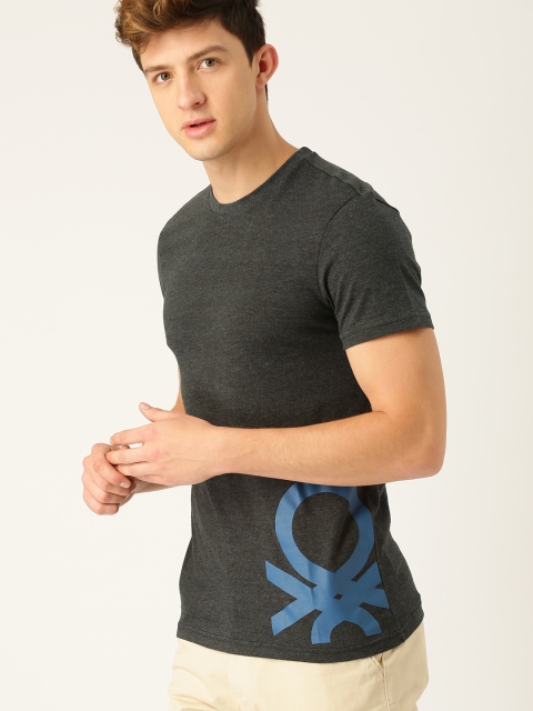 

United Colors of Benetton Men Charcoal Grey Printed Round Neck T-shirt
