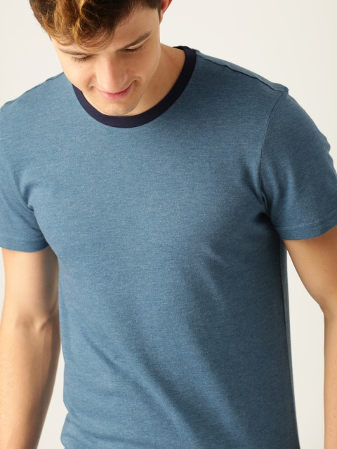 

United Colors of Benetton Men Blue Solid Round Neck T-shirt
