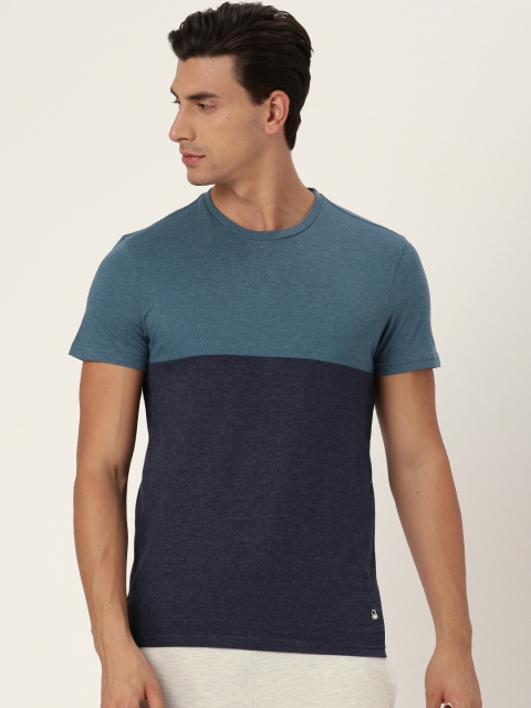 

United Colors of Benetton Men Blue Colourblocked Round Neck T-shirt
