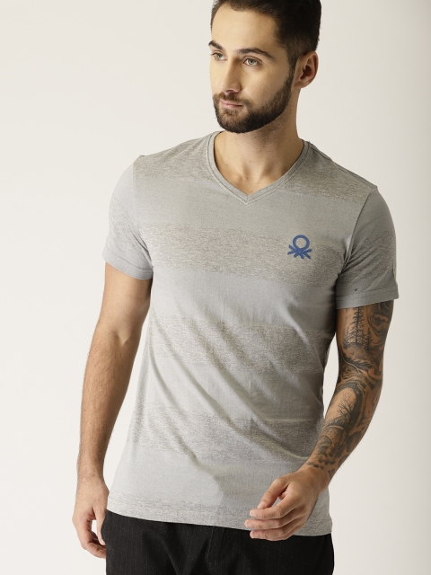 

United Colors of Benetton Men Grey Striped V-Neck T-shirt