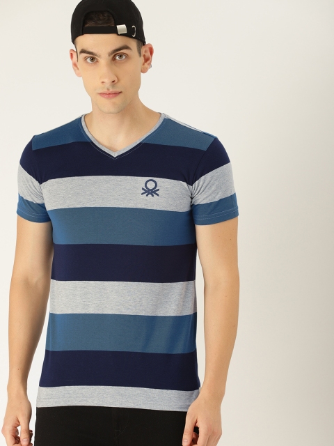 

United Colors of Benetton Men Grey Melange & Navy Blue Striped V-Neck T-shirt