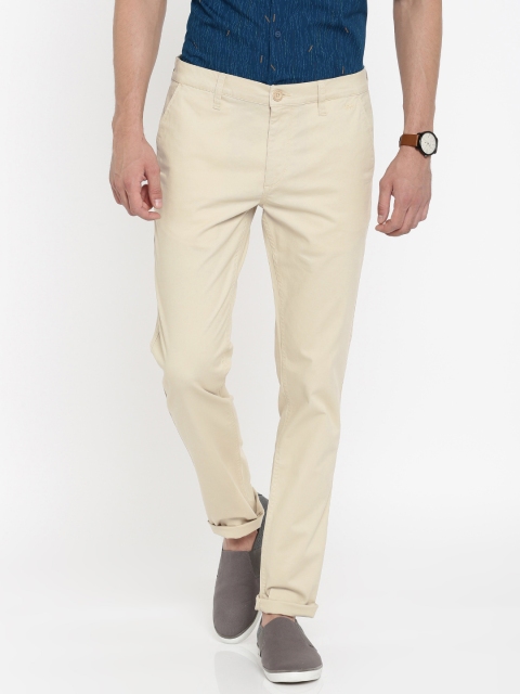 

Lee Men Beige Bruce Skinny Fit Solid Chinos