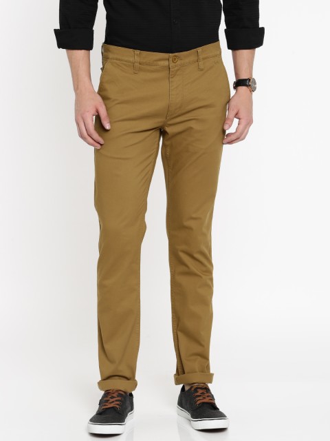 

Lee Men Khaki Bruce Skinny Fit Solid Chinos