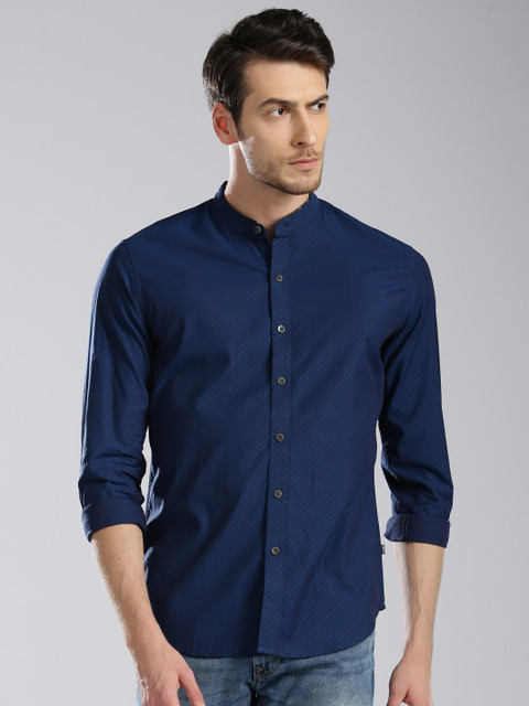 

Levis Men Blue Regular Fit Printed Casual Shirt