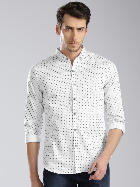 

Levis Men White Regular Fit Printed Casual Shirt