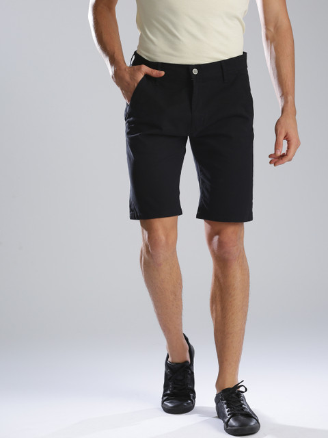 

Levis Men Black Solid Slim Fit Chino Shorts