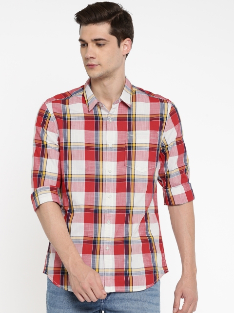 

Lee Men Red & White Slim Fit Checked Casual Shirt