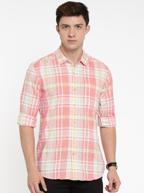 

Lee Men Pink & Off-White Slim Fit Checked Casual Shirt