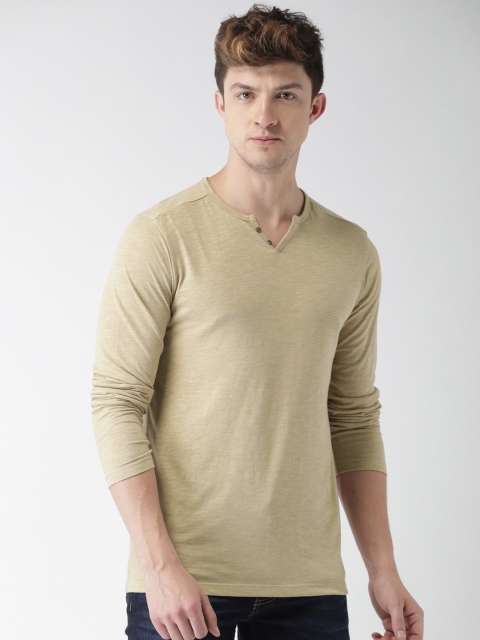 

Celio Men Brown Solid Henley Neck T-shirt