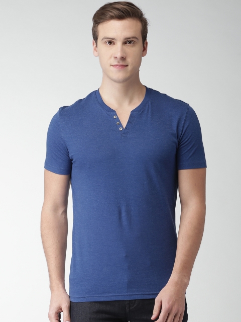 

Celio Men Blue Solid Henley Neck T-shirt