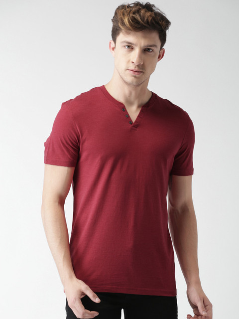 

Celio Men Red Solid Henley Neck T-shirt