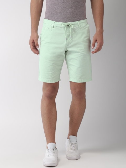 

Celio Men Sea Green Solid Regular Fit Regular Shorts