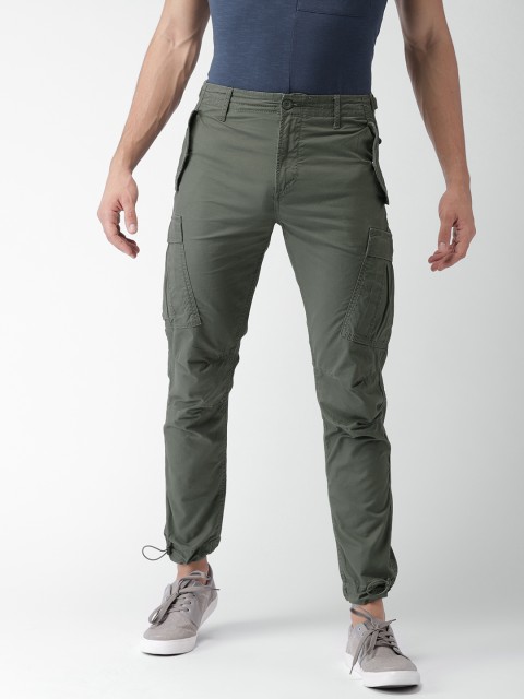 

Celio Men Olive Green Regular Fit Solid Cargos