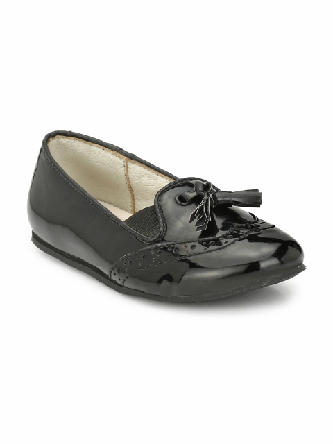 

TUSKEY Girls Black Solid Loafers