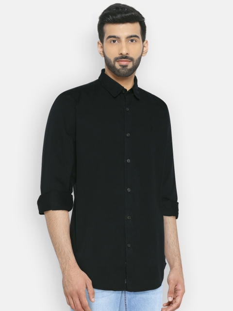 

Indian Terrain Men Black Regular Fit Solid Casual Shirt