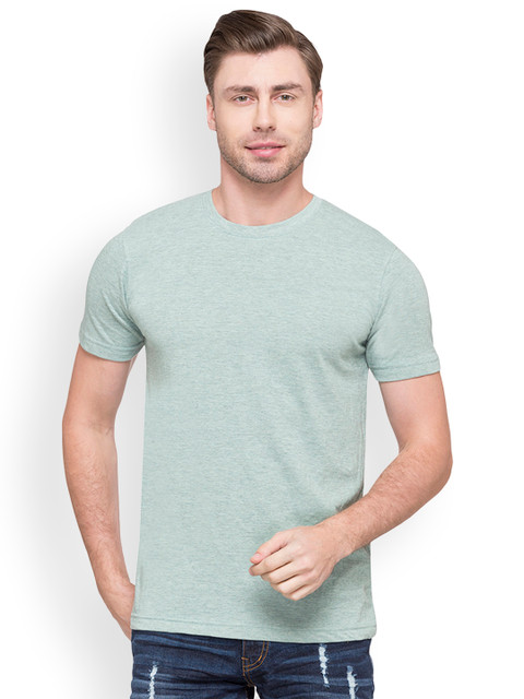 

Globus Men Green Solid Round Neck T-shirt