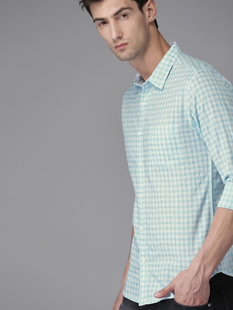 

HERE&NOW Men Blue & White Regular Fit Checked Casual Shirt