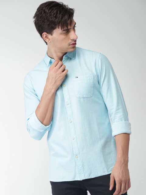 

Tommy Hilfiger Men Blue Original Fit Solid Casual Shirt