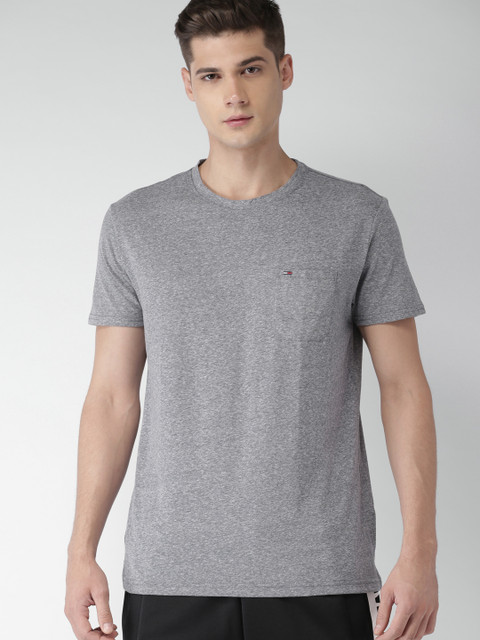 

Tommy Hilfiger Men Blue Solid Round Neck T-shirt