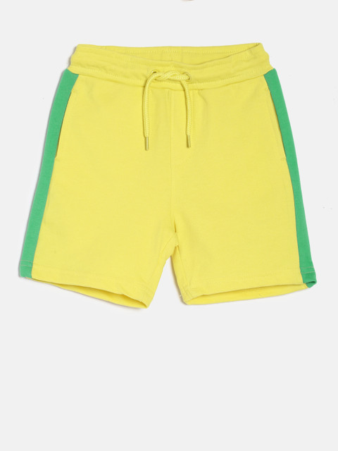 

Juniors by Lifestyle Boys Yellow Printed Regular Fit Shorts