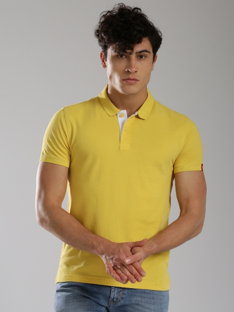 

Levis Men Yellow Solid Polo Collar T-shirt