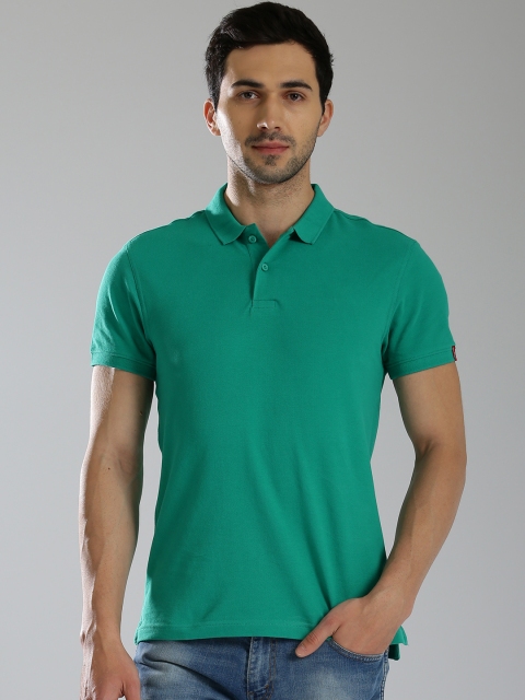

Levis Men Green Solid Polo Collar T-shirt