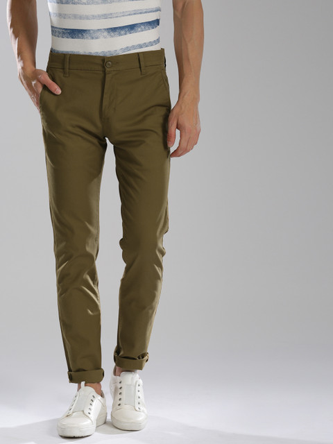 

Levis Men Brown Slim Fit Solid Chinos