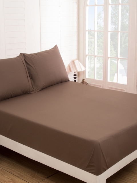 

MASPAR Brown Solid Flat 200 TC Cotton 1 Queen Bedsheet with 2 Pillow Covers