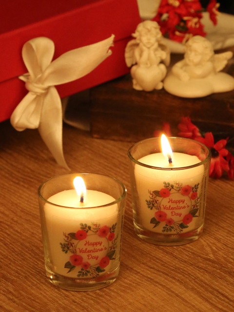 

Resonance Set Of 2 White Aphrodisiac Vanilla Scented Candles